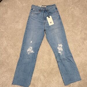 Levi’s Distressed Women's Jeans